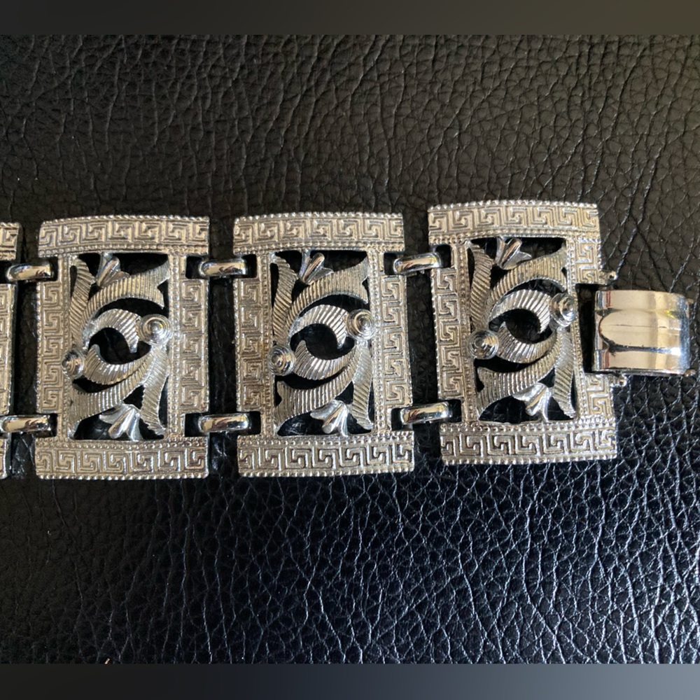 Silver-Tone Ornate Rectangular Hinged Floral Desi… - image 7